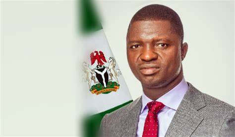 Ebonyi state Civil Servant(s) caught selling hospital tools by the Governor, Mr. Francis Nwifuru